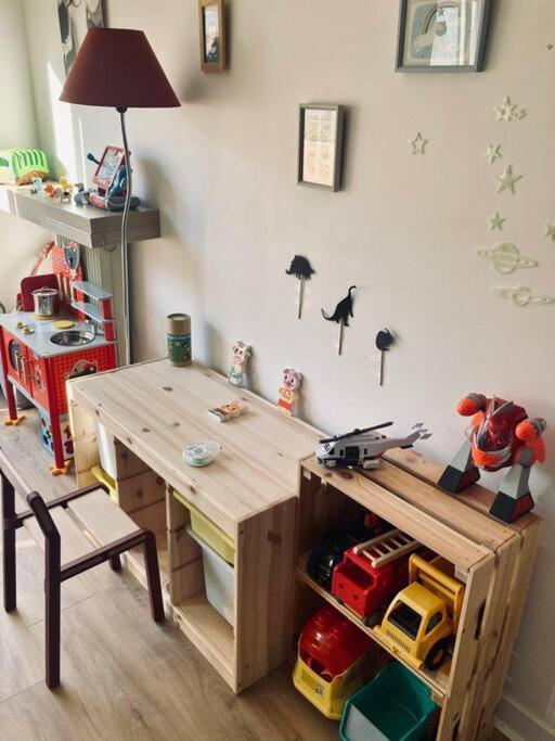 Paris : Appartement Familial Avec Parking Prive Clichy Esterno foto
